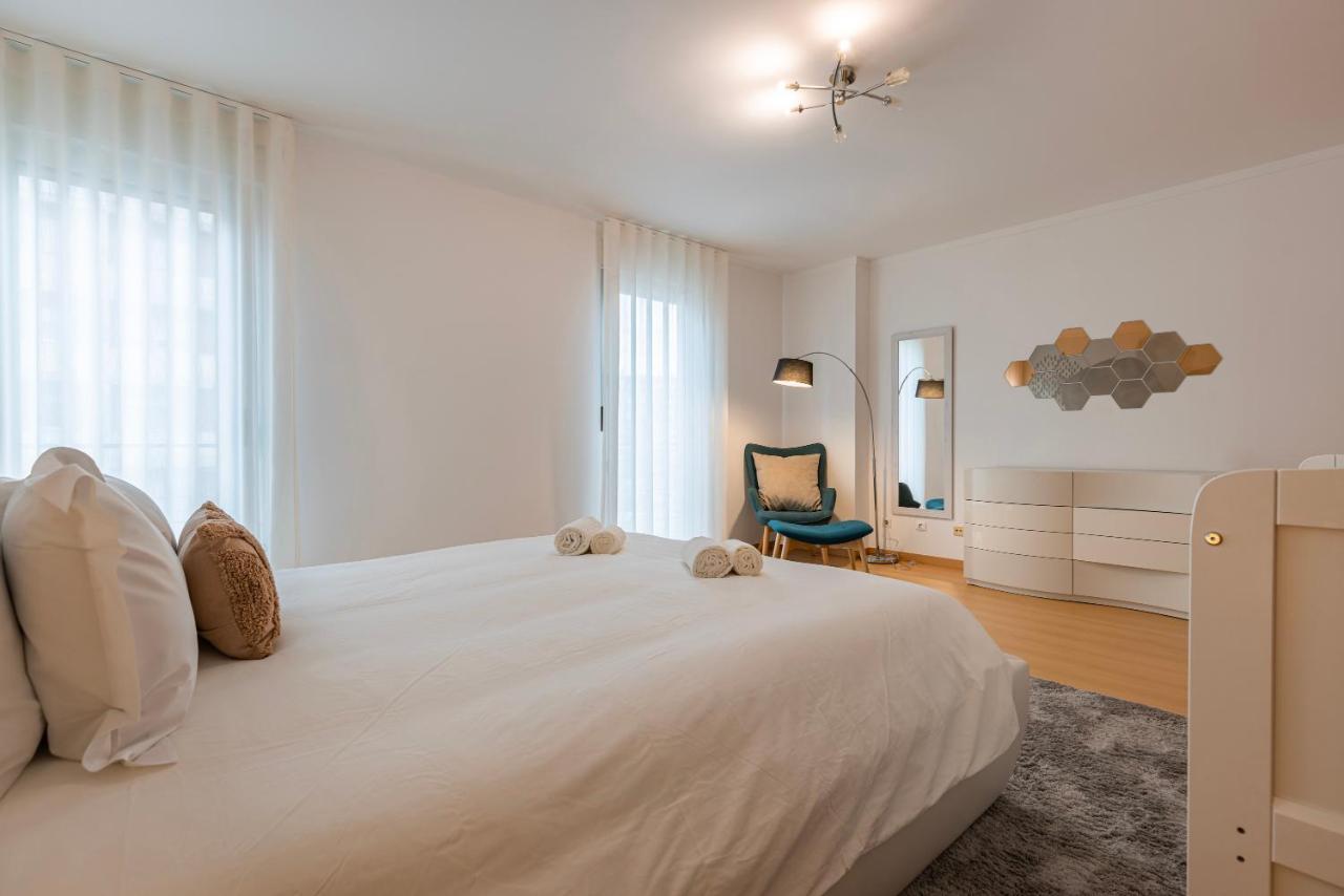 Charm 3bdr W/balcony By Lovelystay Apartamento Lisboa