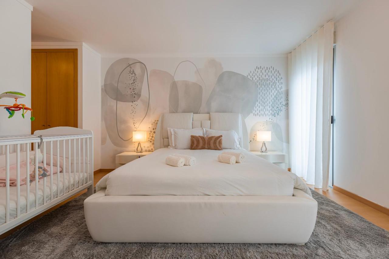 Charm 3bdr W/balcony By Lovelystay Apartamento