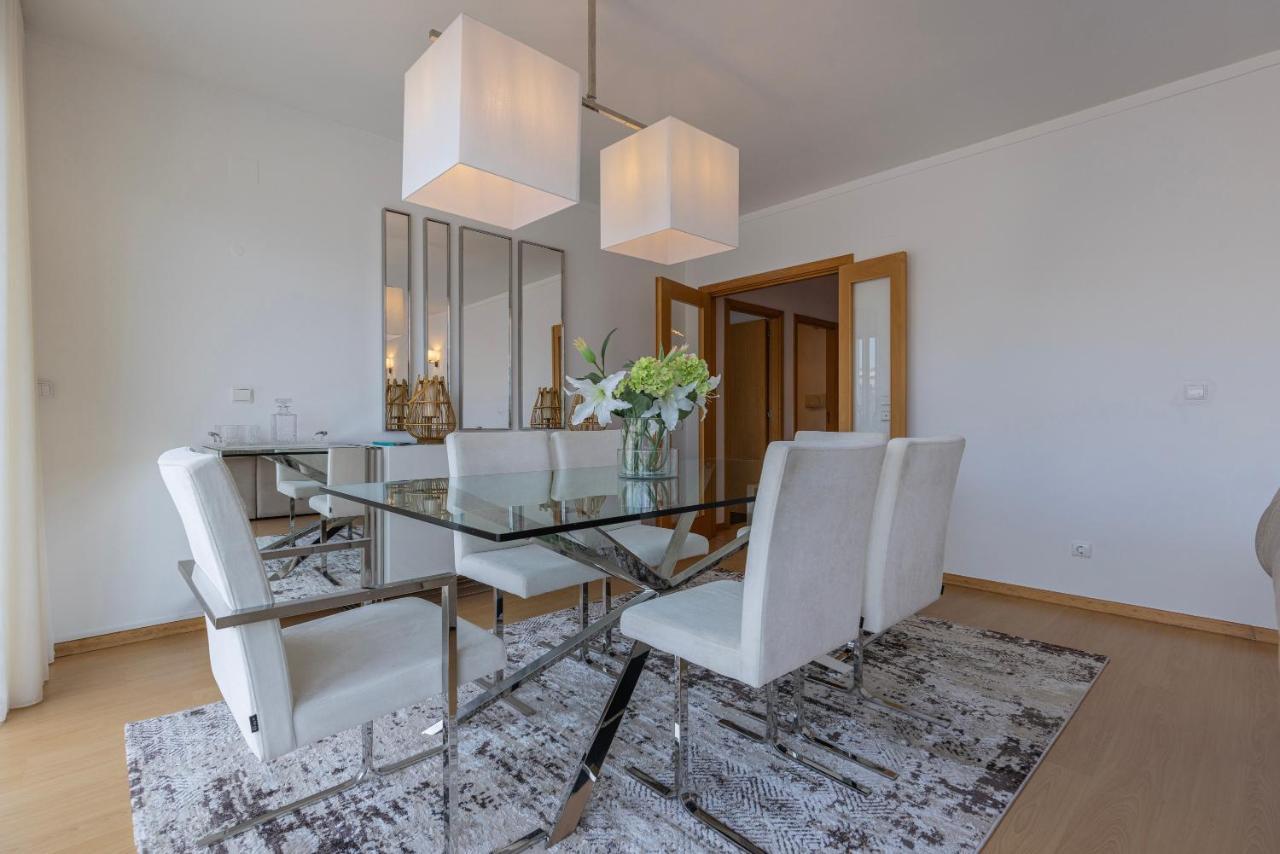 Apartamento Charm 3bdr W/balcony By Lovelystay